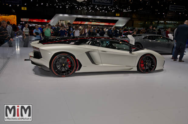 Lamborghini Aventador Pirelli Edition | Salon de Genève 2015_2