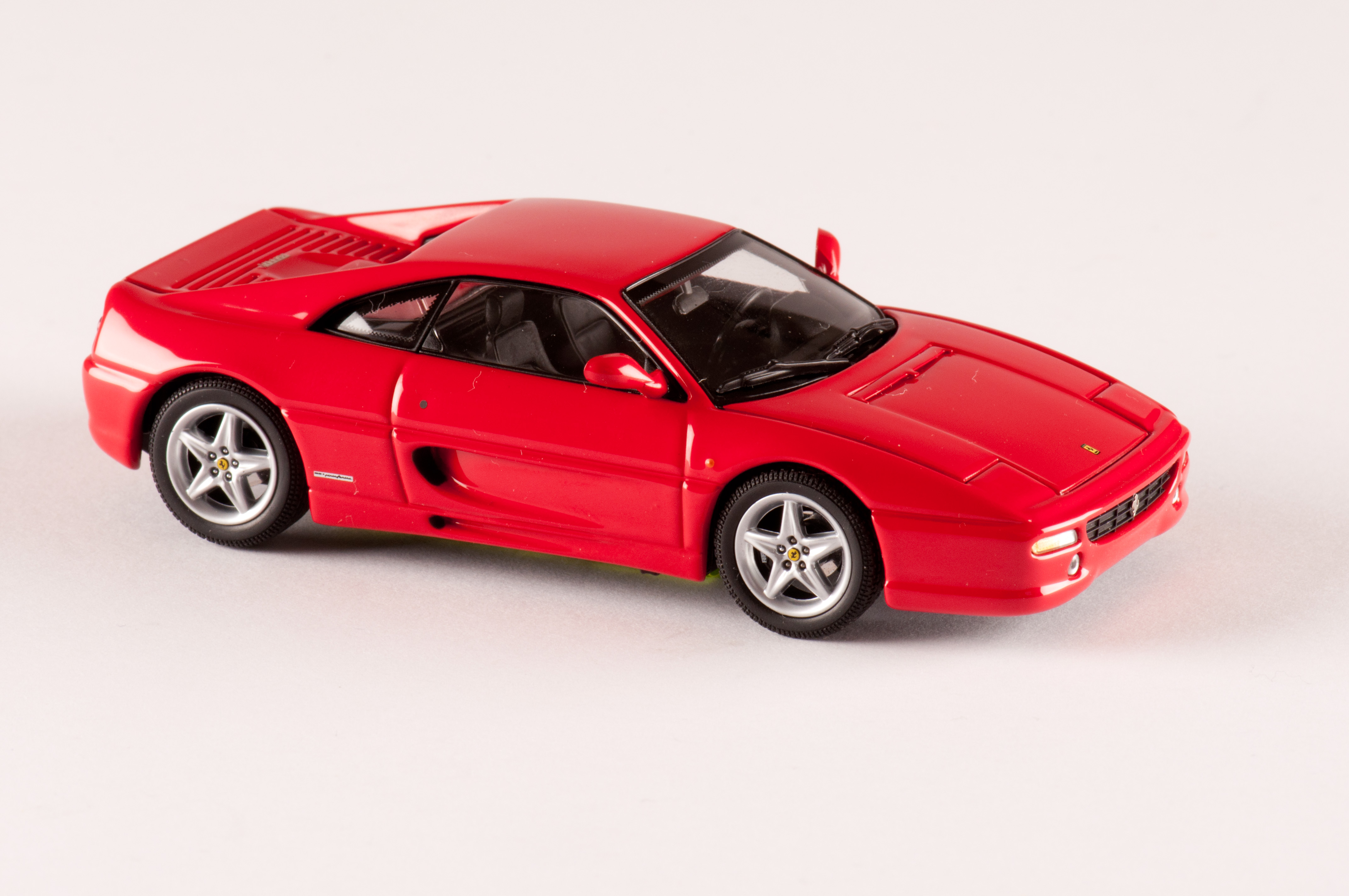 Ferrari F355 au 1/43è